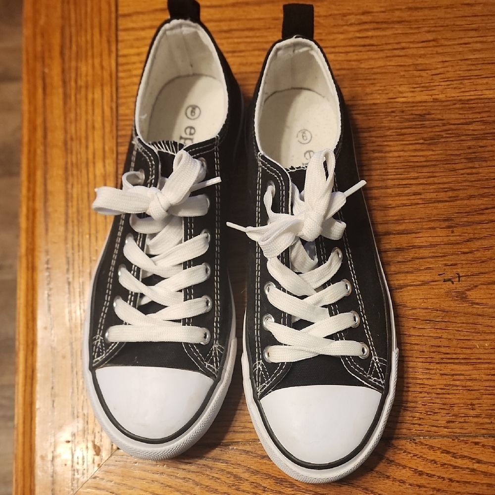Classic Black and White Women's Sneakers